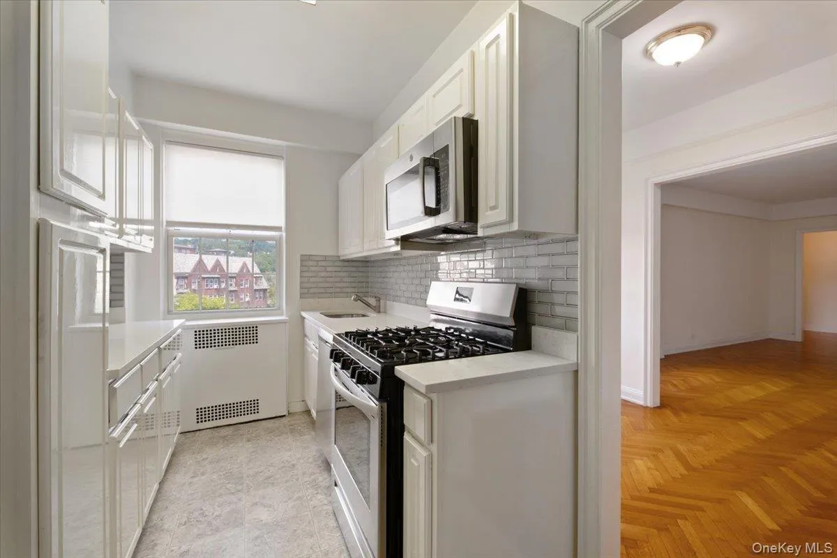 45 Popham Road, Scarsdale, NY, 1 Bedroom Bedrooms, 3 Rooms Rooms,1 BathroomBathrooms,Residential Lease,Idx,Popham,902455 45 Popham Road, Scarsdale, NY, 1 Bedroom Bedrooms, 3 Rooms Rooms,1 BathroomBathrooms,Residential Lease,Idx,Popham,902455