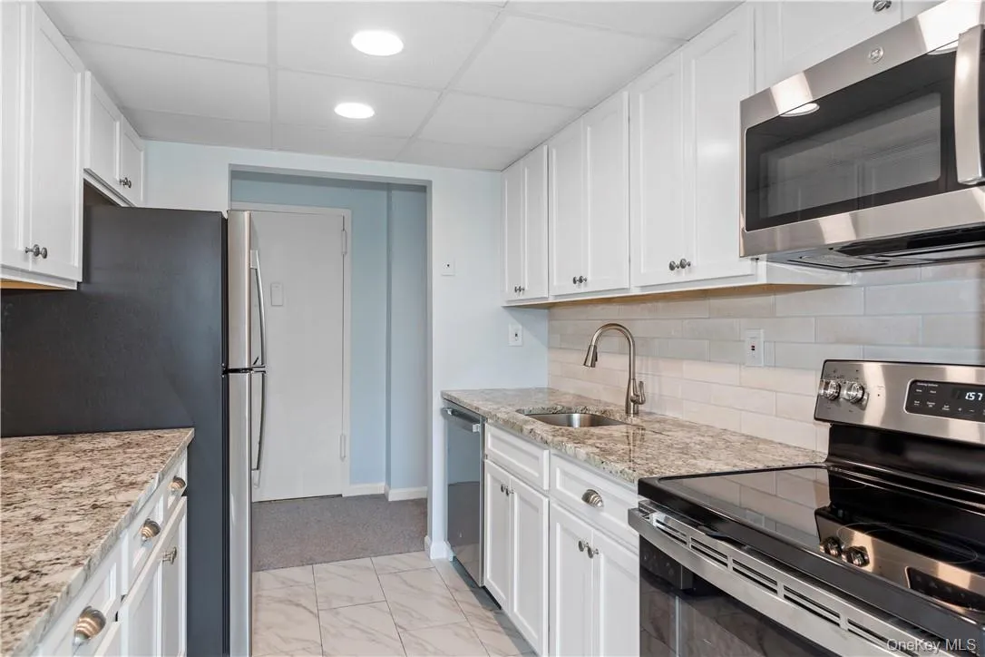 150 Overlook Avenue, Peekskill, NY, 1 Bedroom Bedrooms, 4 Rooms Rooms,1 BathroomBathrooms,Residential Lease,Idx,Overlook,0,902708 150 Overlook Avenue, Peekskill, NY, 1 Bedroom Bedrooms, 4 Rooms Rooms,1 BathroomBathrooms,Residential Lease,Idx,Overlook,0,902708