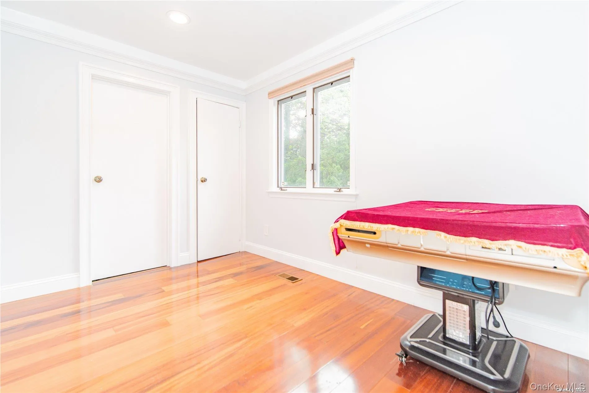 12 Bolton Drive, North Hempstead, NY, 5 Bedrooms Bedrooms, 12 Rooms Rooms,3 BathroomsBathrooms,Residential Lease,Idx,Bolton,902833 12 Bolton Drive, North Hempstead, NY, 5 Bedrooms Bedrooms, 12 Rooms Rooms,3 BathroomsBathrooms,Residential Lease,Idx,Bolton,902833