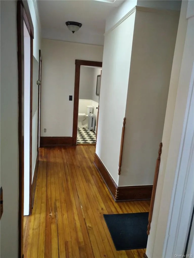 Hallway toward Kitchen Hallway toward Kitchen