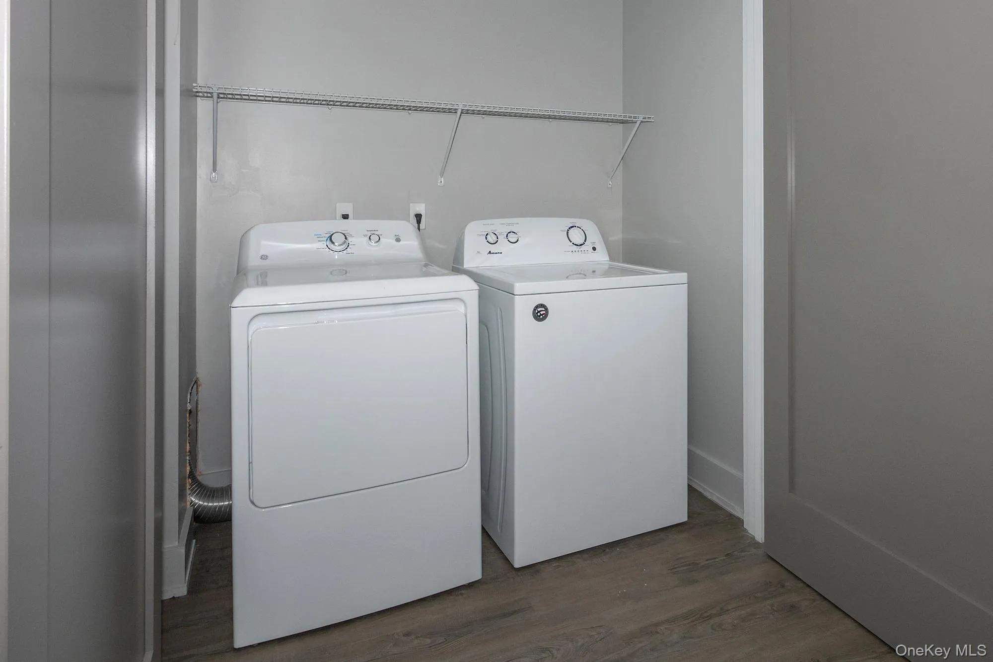 75 Circle Drive, Islip, NY, 2 Bedrooms Bedrooms, 6 Rooms Rooms,2 BathroomsBathrooms,Residential Lease,Idx,Circle,0,903432 75 Circle Drive, Islip, NY, 2 Bedrooms Bedrooms, 6 Rooms Rooms,2 BathroomsBathrooms,Residential Lease,Idx,Circle,0,903432