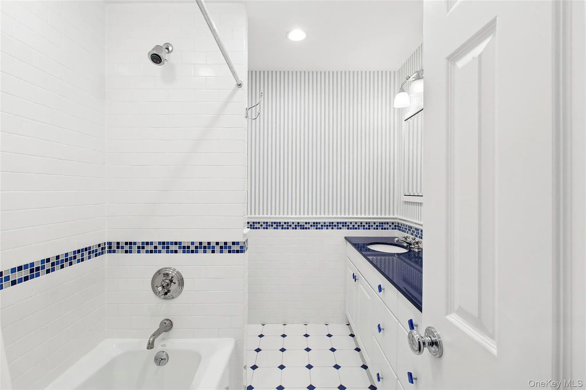 55 Cedar Lane, Southampton, NY, 5 Bedrooms Bedrooms, 12 Rooms Rooms,3 BathroomsBathrooms,Residential,For Rent,Cedar,0,903436 55 Cedar Lane, Southampton, NY, 5 Bedrooms Bedrooms, 12 Rooms Rooms,3 BathroomsBathrooms,Residential,For Rent,Cedar,0,903436