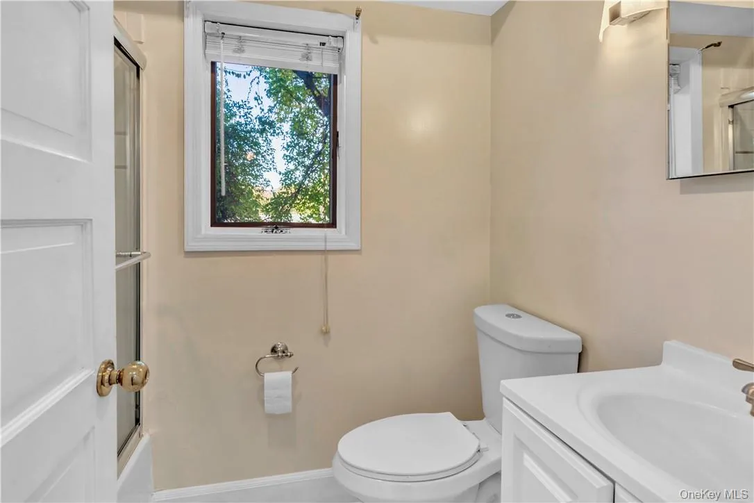 1058 Wilmot Road, New Rochelle, NY, 3 Bedrooms Bedrooms, 9 Rooms Rooms,3 BathroomsBathrooms,Residential Lease,Idx,Wilmot,903717 1058 Wilmot Road, New Rochelle, NY, 3 Bedrooms Bedrooms, 9 Rooms Rooms,3 BathroomsBathrooms,Residential Lease,Idx,Wilmot,903717