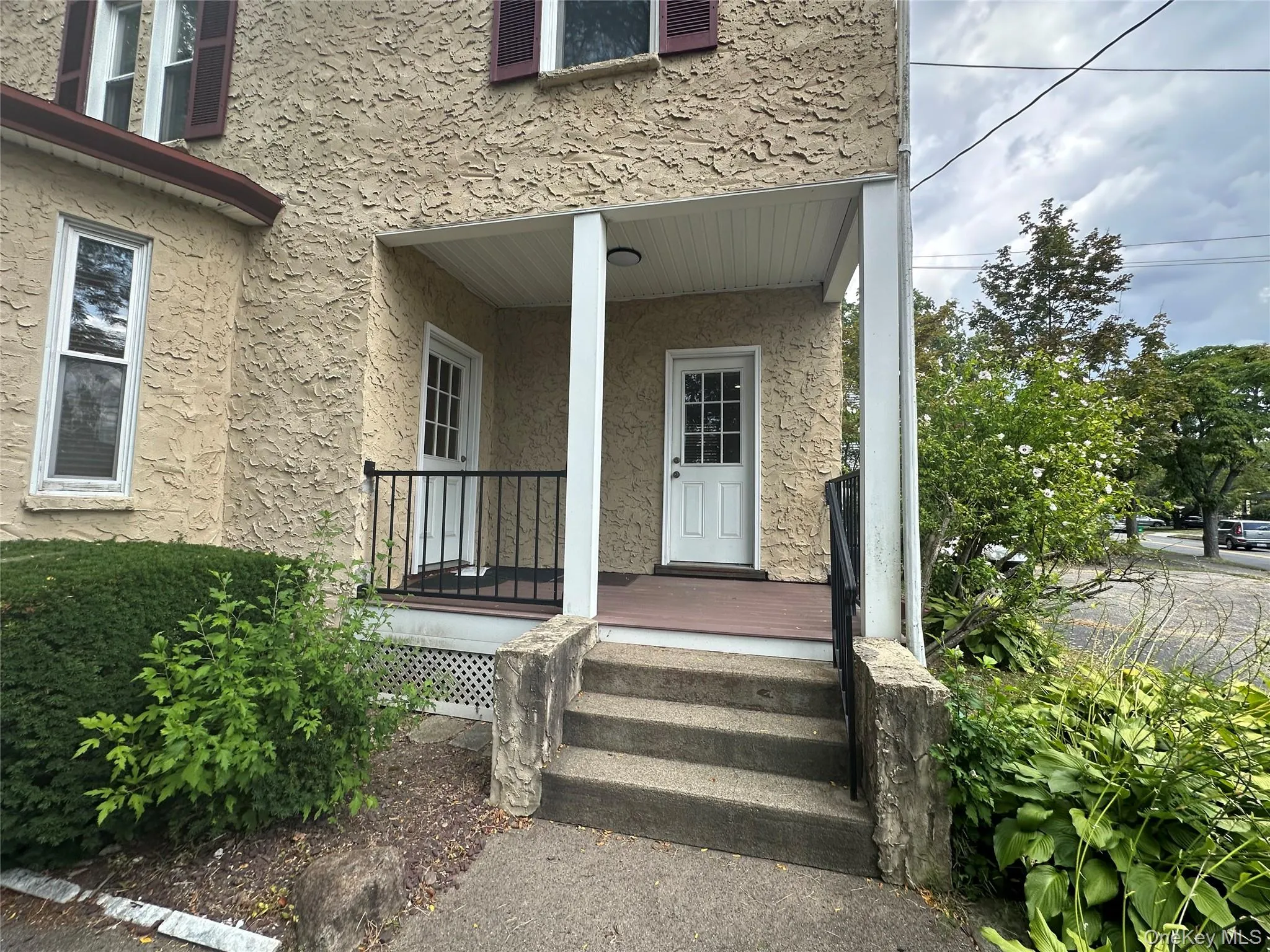 Private side entry. Private side entry.