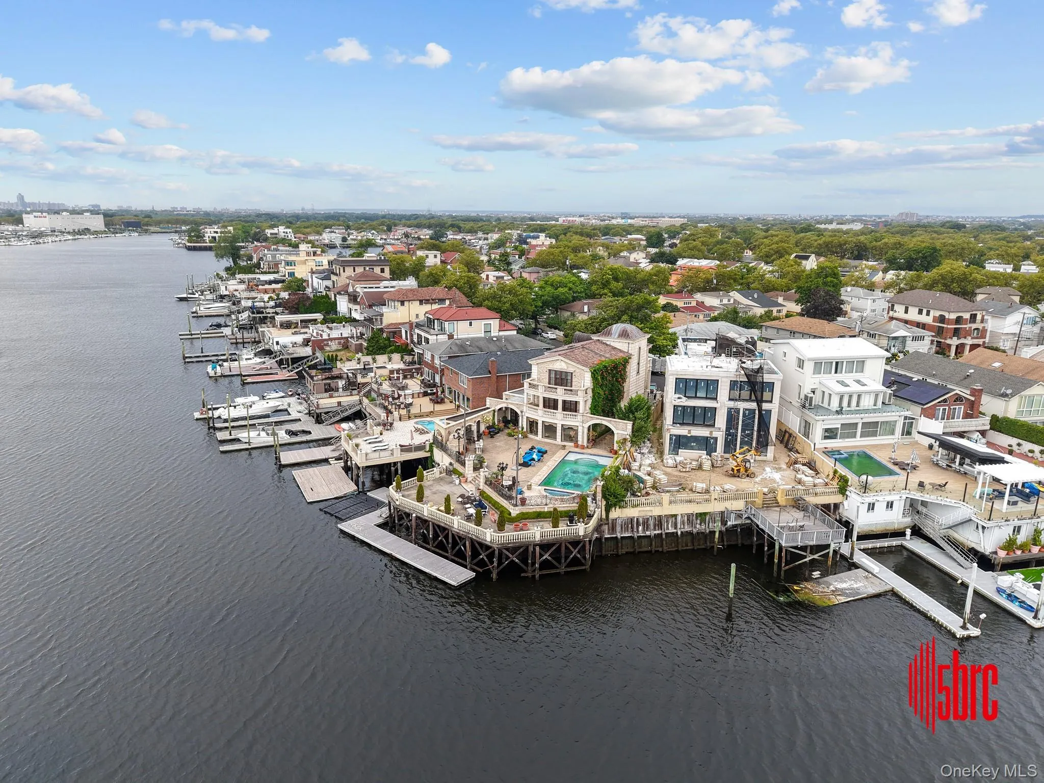 Bird\'s eye view of a nearby body of water Bird\'s eye view of a nearby body of water