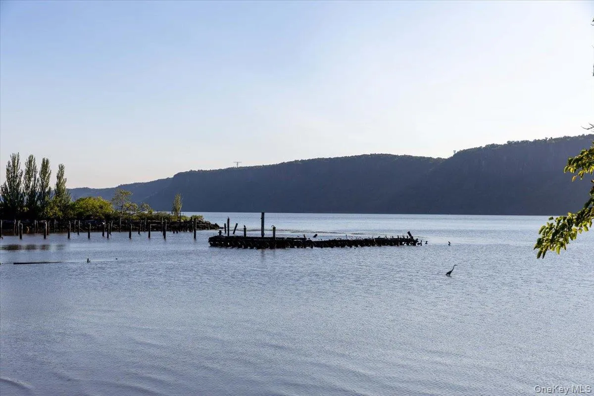 Nature, tranquility, and endless river views await. Nature, tranquility, and endless river views await.