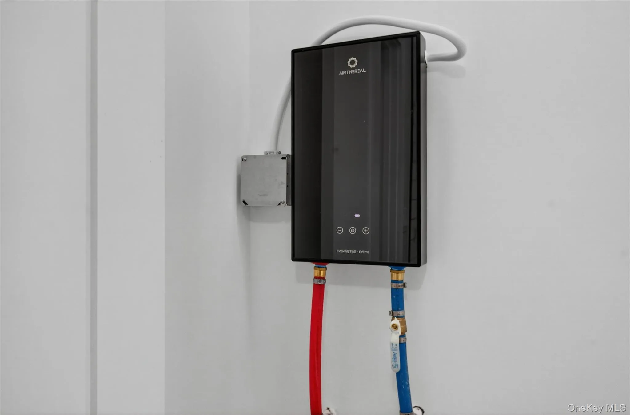 Detailed view of water heater Detailed view of water heater
