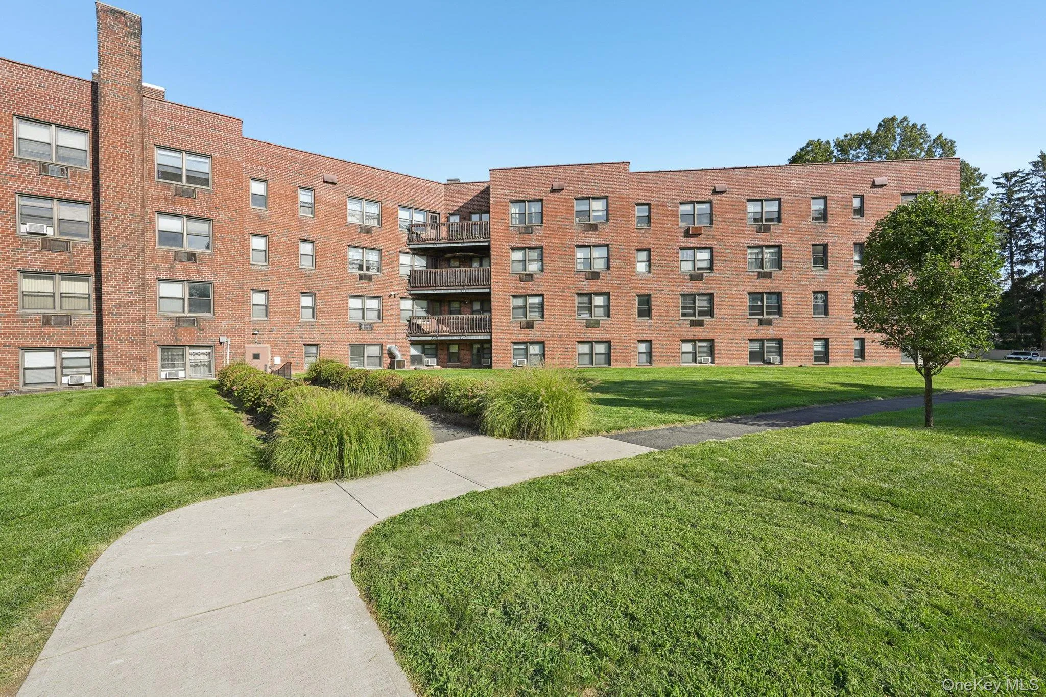 View of apartment building / complex View of apartment building / complex