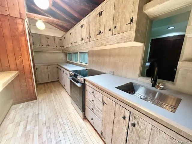 272 Drake Road, Pleasant Valley, NY, 3 Bedrooms Bedrooms, 9 Rooms Rooms,2 BathroomsBathrooms,Residential Lease,Idx,Drake,0,904217 272 Drake Road, Pleasant Valley, NY, 3 Bedrooms Bedrooms, 9 Rooms Rooms,2 BathroomsBathrooms,Residential Lease,Idx,Drake,0,904217