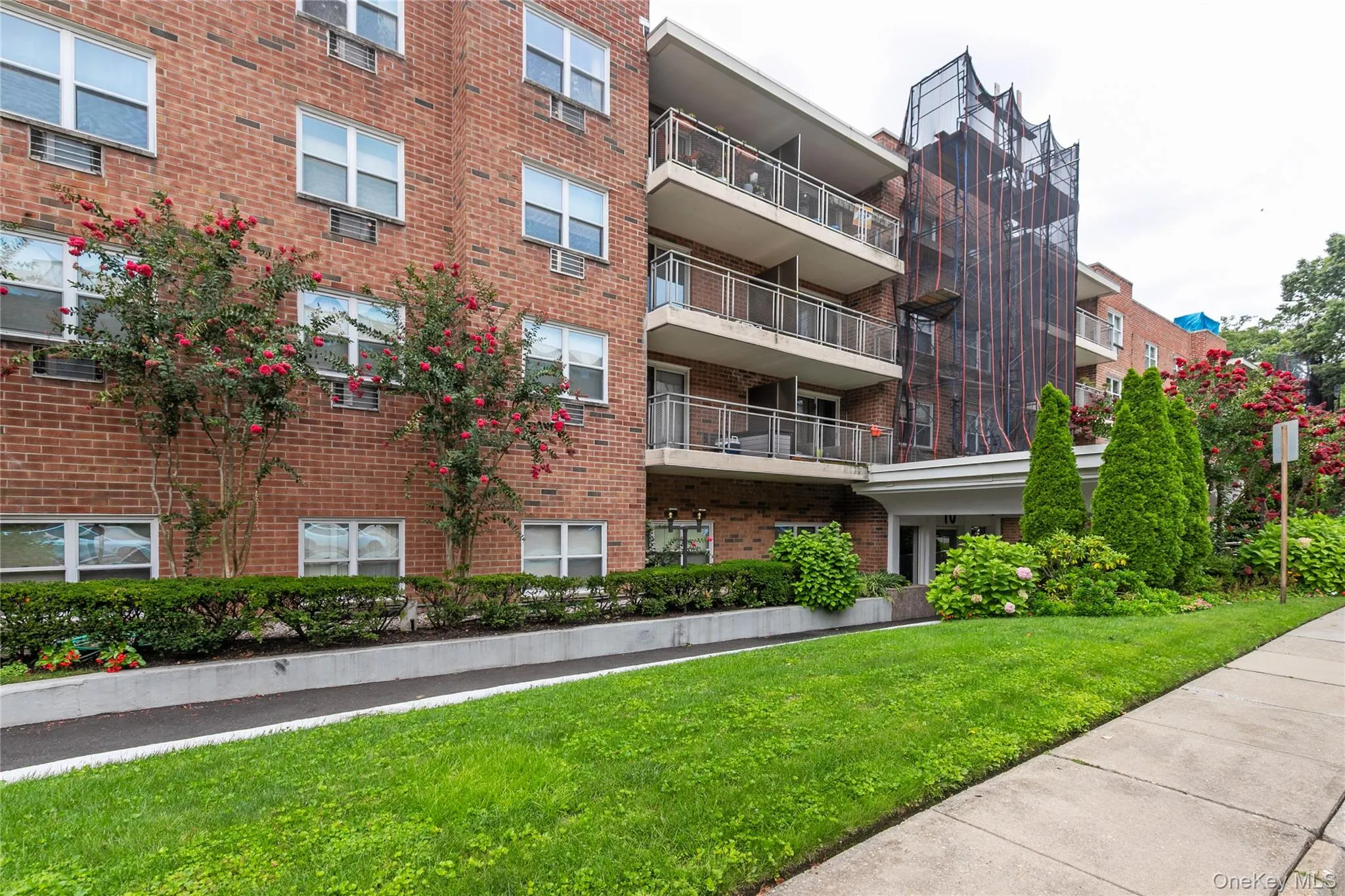 View of apartment building / complex View of apartment building / complex