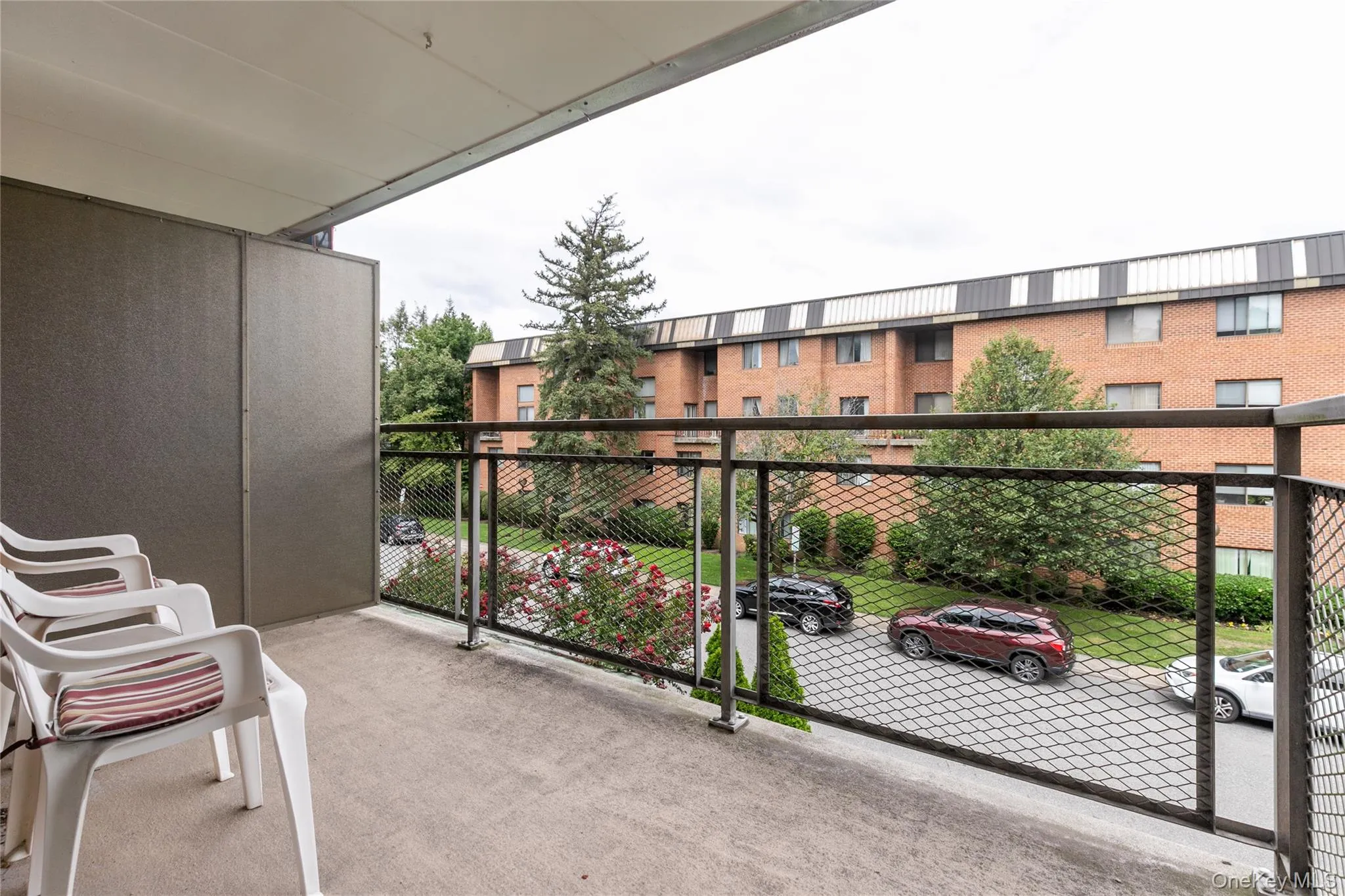 Front =-Facing Terrace Front =-Facing Terrace