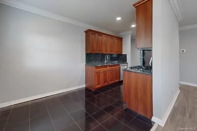 1750 Main Street, Riverhead, NY, 1 Bedroom Bedrooms, 4 Rooms Rooms,1 BathroomBathrooms,Residential Lease,Idx,Main,0,904310 1750 Main Street, Riverhead, NY, 1 Bedroom Bedrooms, 4 Rooms Rooms,1 BathroomBathrooms,Residential Lease,Idx,Main,0,904310