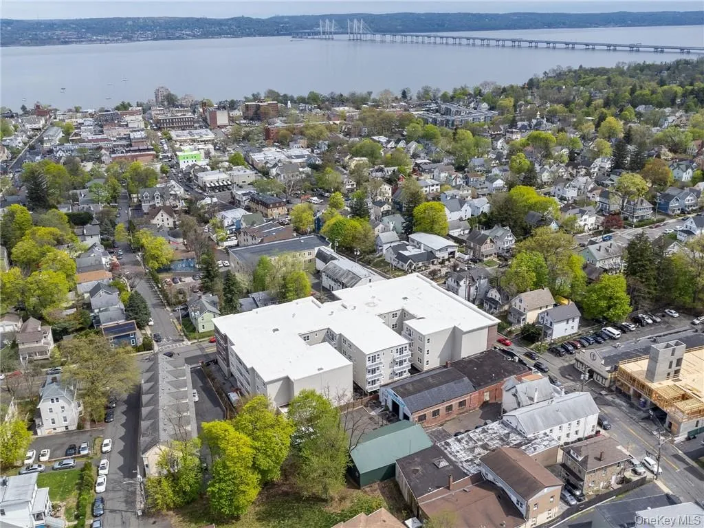 NYACK ON HUDSON NYACK ON HUDSON