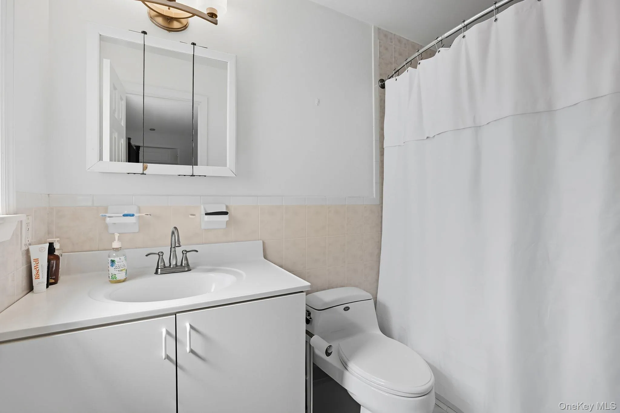 Ensuite bathroom with vanity. Ensuite bathroom with vanity.