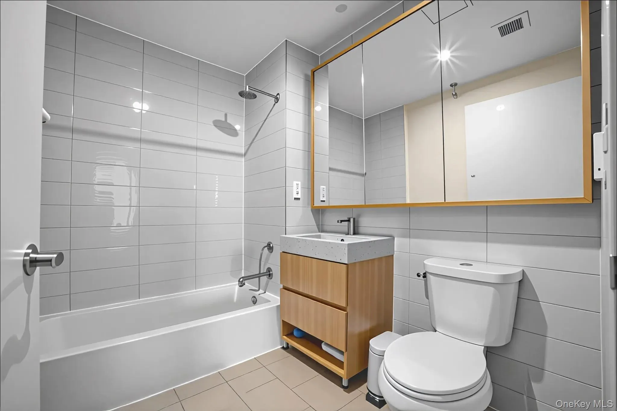131-02A 40th Road, New York, NY, 2 Bedrooms Bedrooms, 5 Rooms Rooms,2 BathroomsBathrooms,Residential,For Rent,40th,0,904596 131-02A 40th Road, New York, NY, 2 Bedrooms Bedrooms, 5 Rooms Rooms,2 BathroomsBathrooms,Residential,For Rent,40th,0,904596