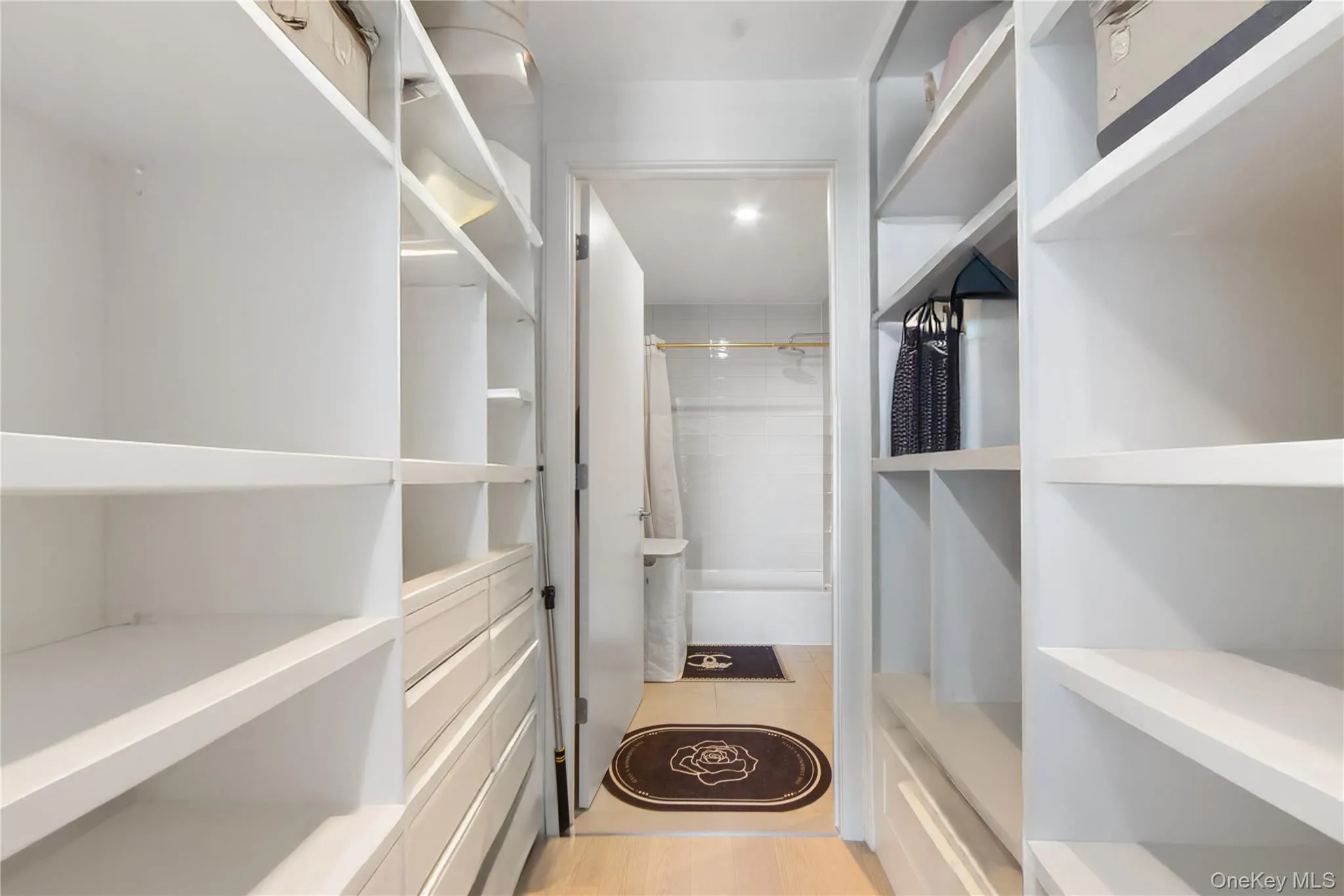 131-02A 40th Road, New York, NY, 2 Bedrooms Bedrooms, 5 Rooms Rooms,2 BathroomsBathrooms,Residential,For Rent,40th,0,904596 131-02A 40th Road, New York, NY, 2 Bedrooms Bedrooms, 5 Rooms Rooms,2 BathroomsBathrooms,Residential,For Rent,40th,0,904596