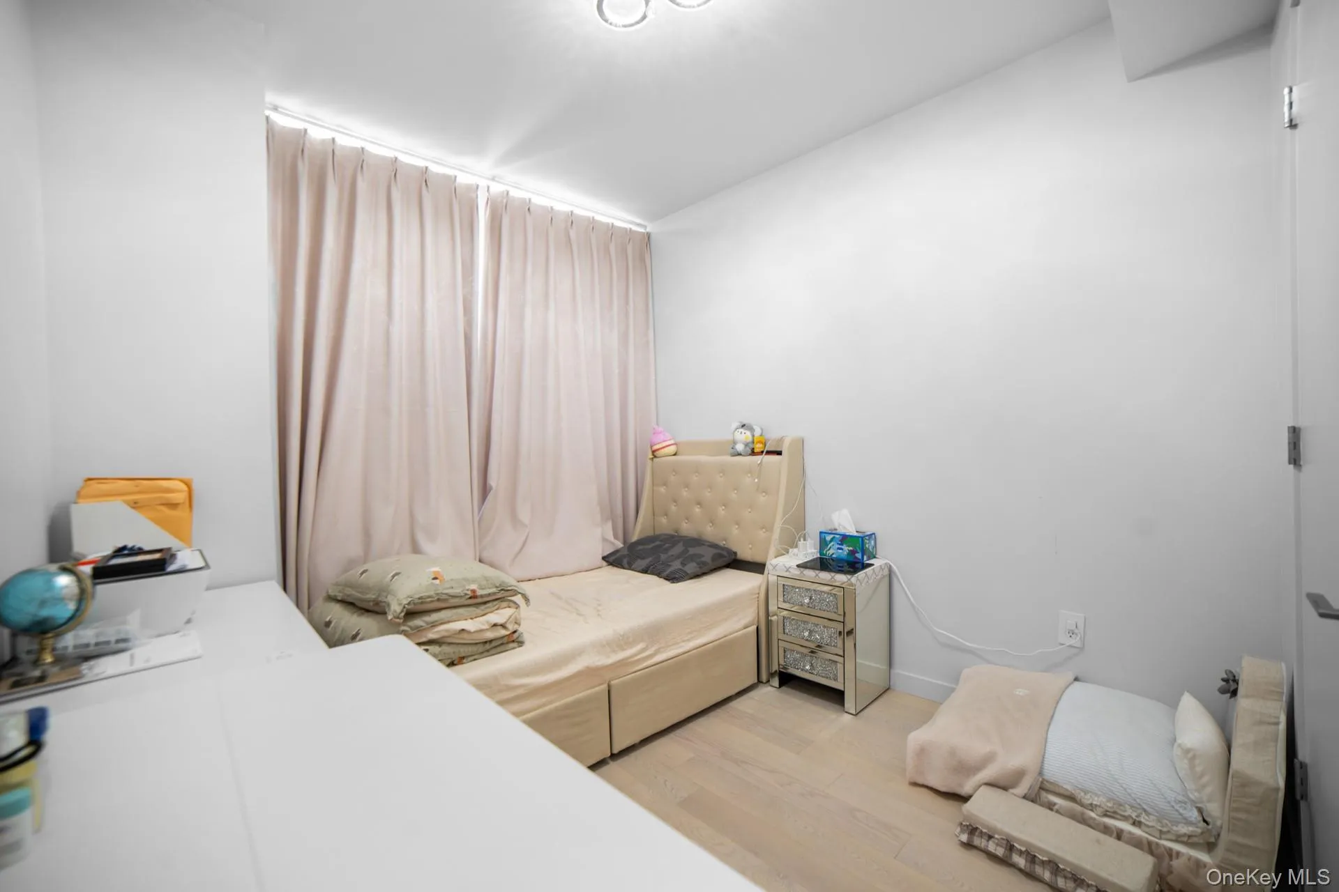131-02A 40th Road, New York, NY, 2 Bedrooms Bedrooms, 5 Rooms Rooms,2 BathroomsBathrooms,Residential,For Rent,40th,0,904596 131-02A 40th Road, New York, NY, 2 Bedrooms Bedrooms, 5 Rooms Rooms,2 BathroomsBathrooms,Residential,For Rent,40th,0,904596