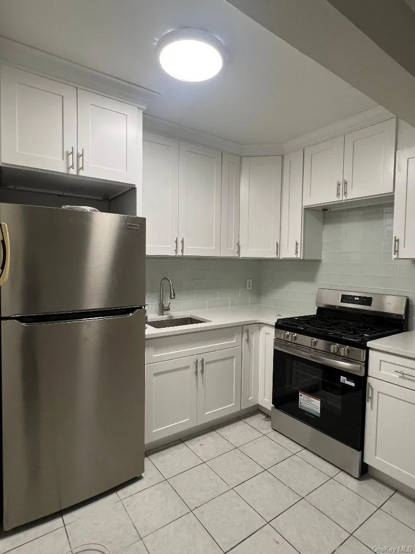 89-15 Parsons Boulevard, New York, NY, 3 Rooms Rooms,1 BathroomBathrooms,Residential Sale,For Rent,Parsons,0,904877 89-15 Parsons Boulevard, New York, NY, 3 Rooms Rooms,1 BathroomBathrooms,Residential Sale,For Rent,Parsons,0,904877