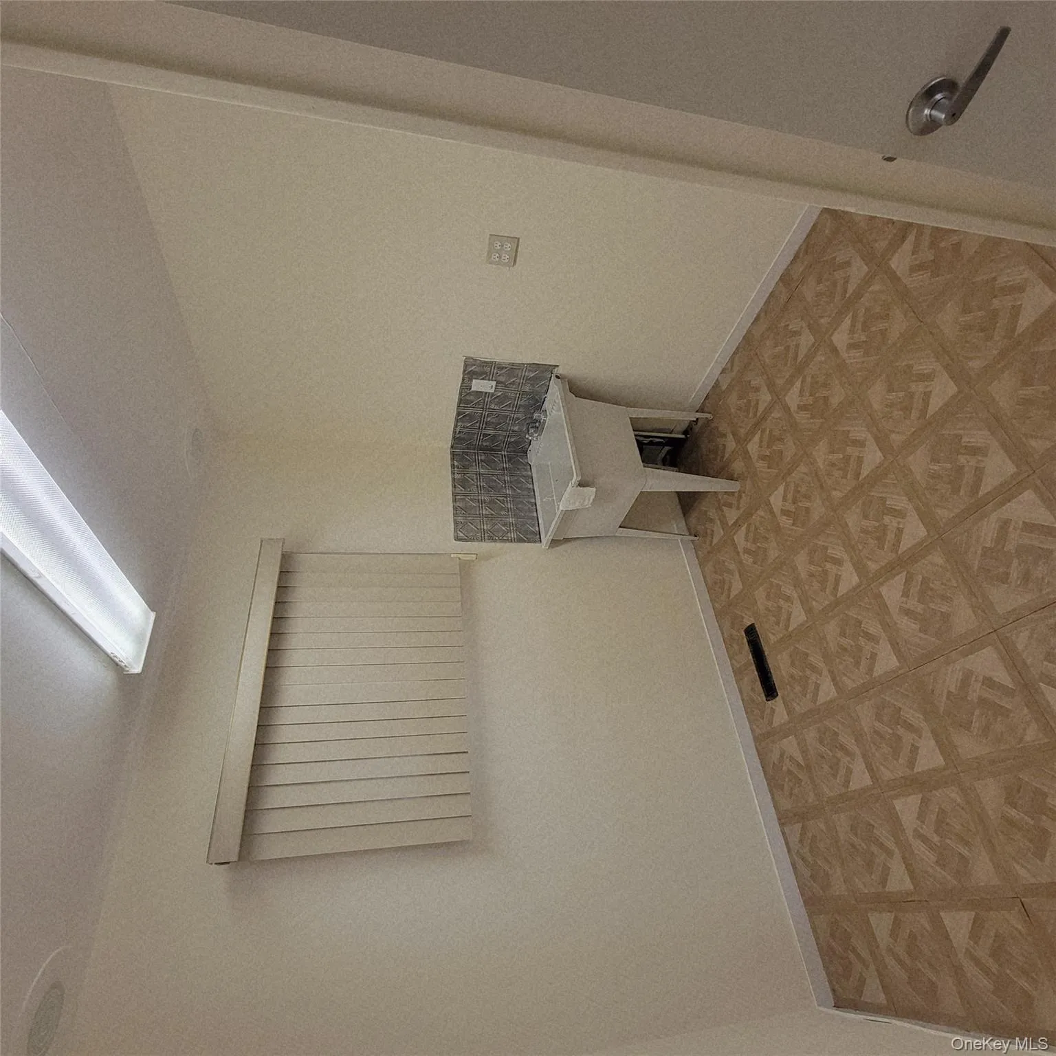 Laundry room featuring baseboards Laundry room featuring baseboards