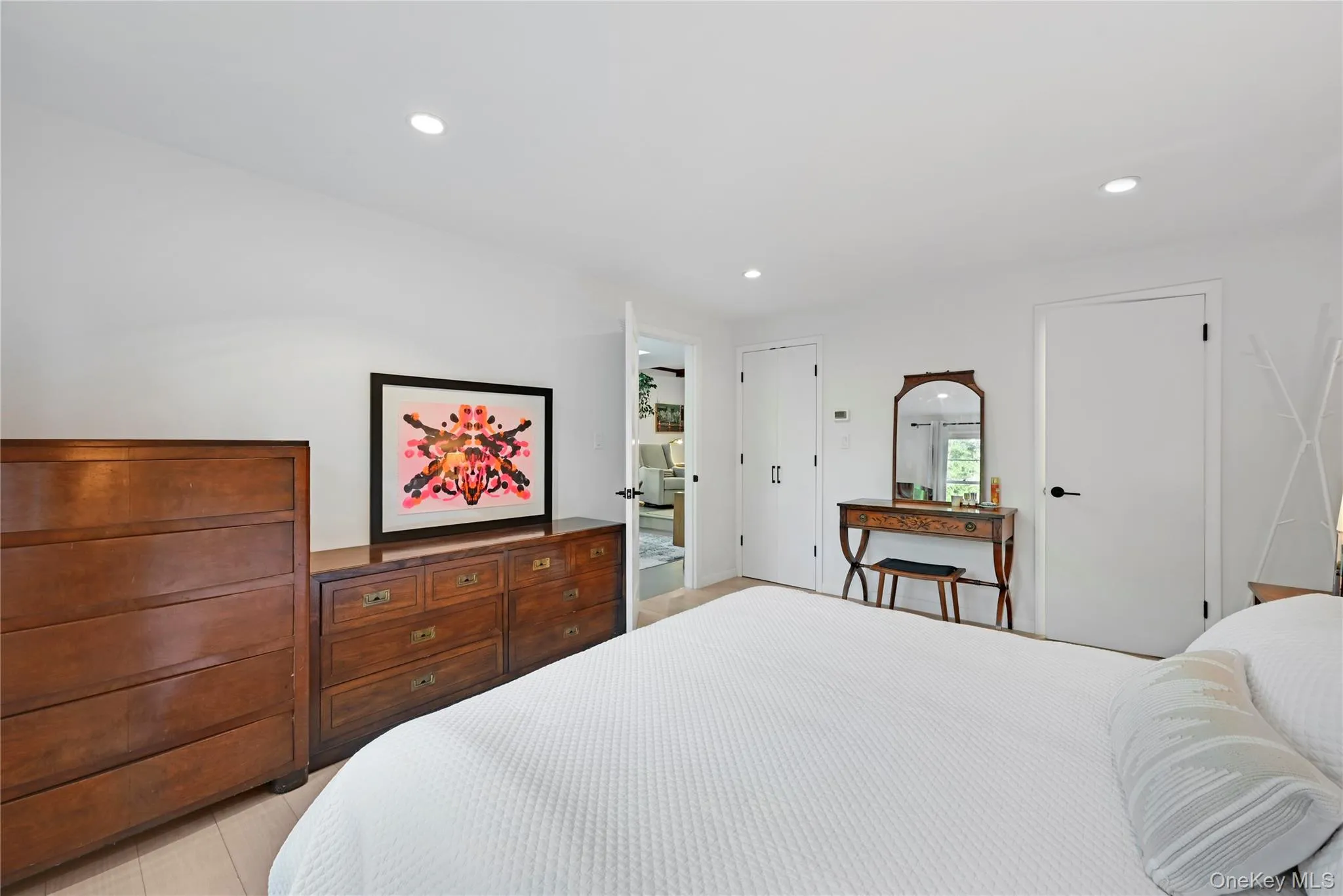 Bedroom with recessed lighting Bedroom with recessed lighting