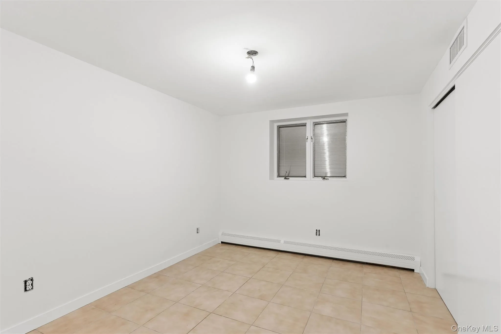 624 Noyack Road, Southampton, NY, 2 Bedroom Bedrooms, 4 Room Rooms,1 BathroomBathrooms,Residential Lease,For Rent,Noyack,0,905286 624 Noyack Road, Southampton, NY, 2 Bedroom Bedrooms, 4 Room Rooms,1 BathroomBathrooms,Residential Lease,For Rent,Noyack,0,905286