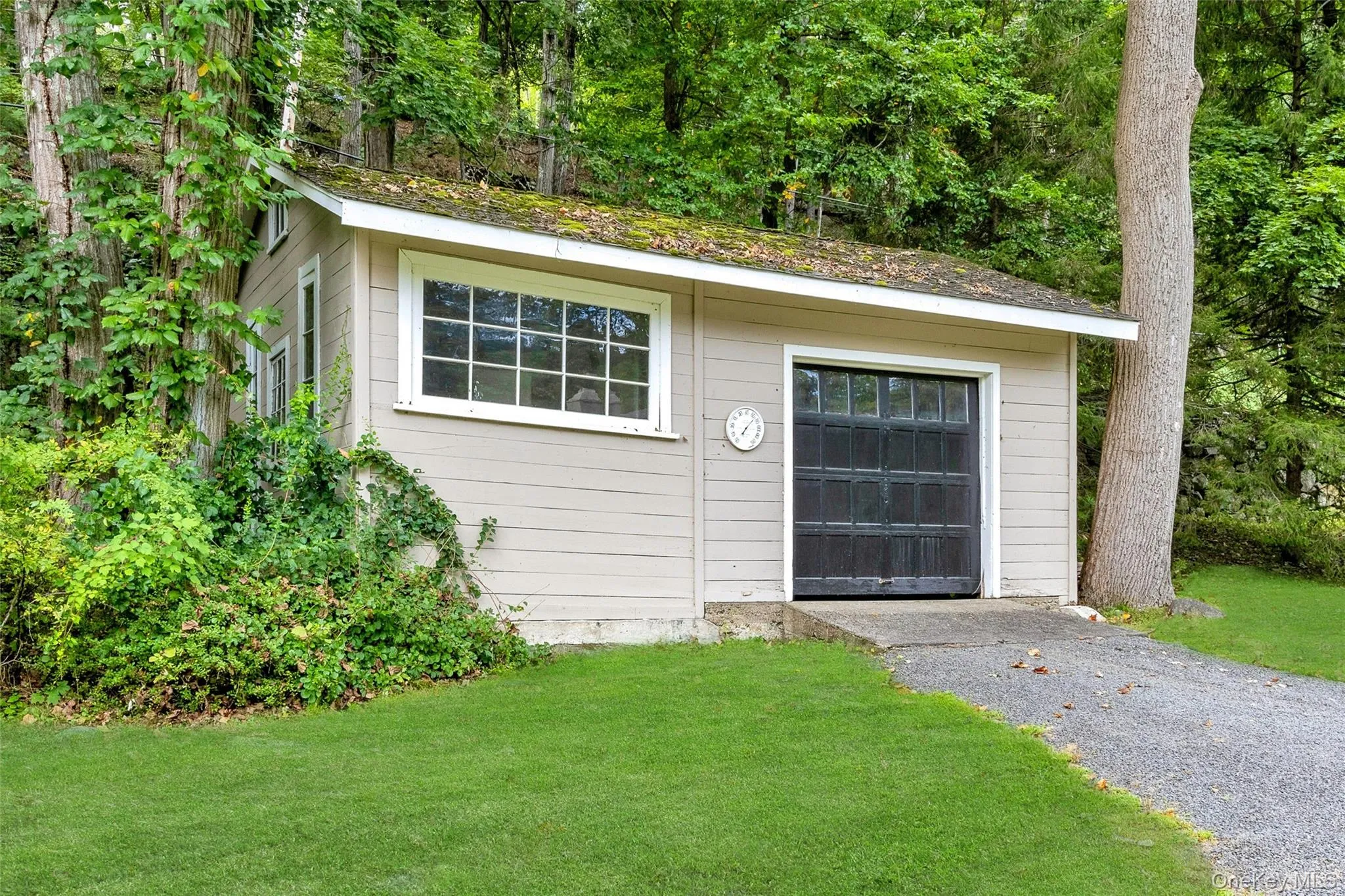 Garage and garden retreat room Garage and garden retreat room