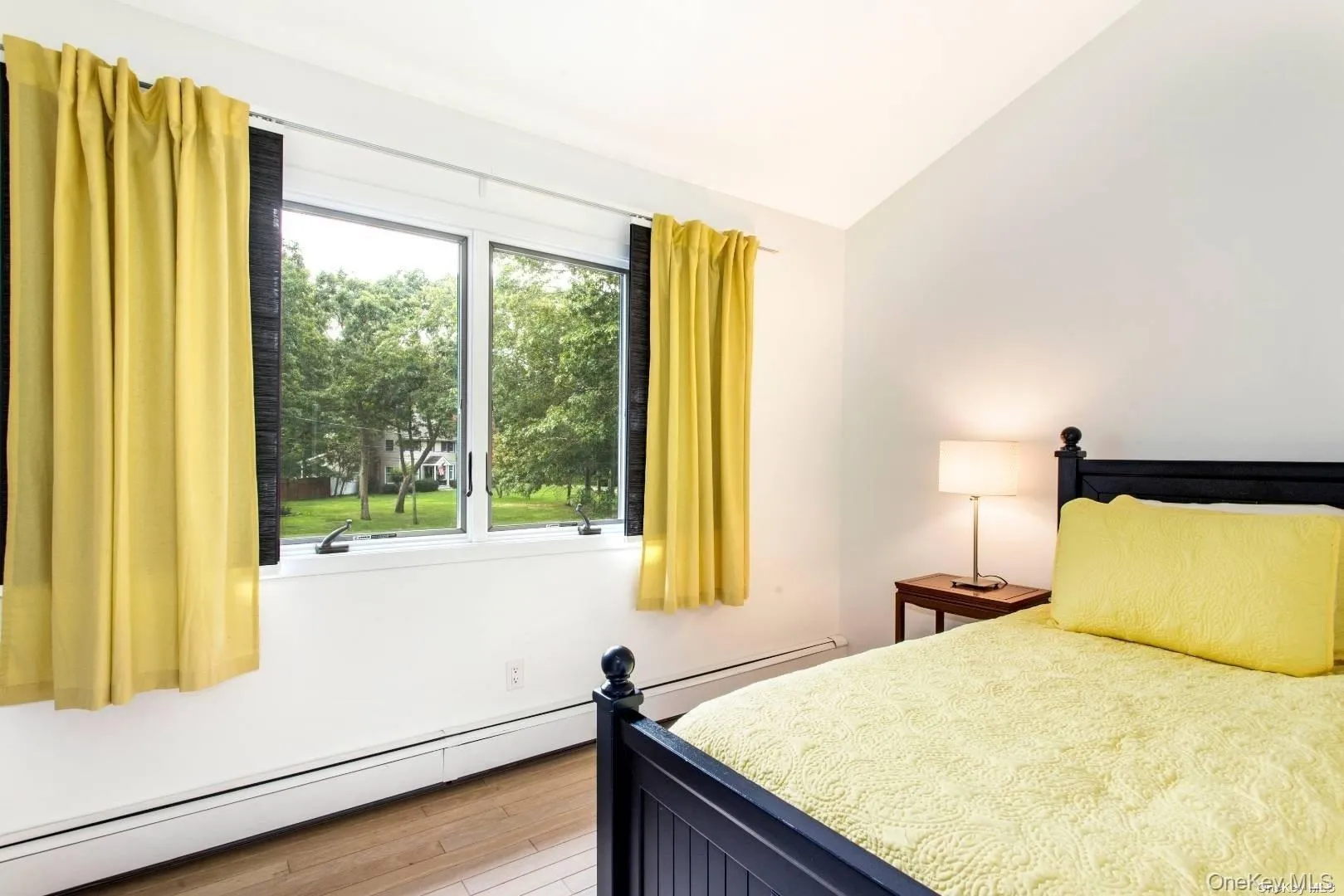 Upstairs Single Bedroom Upstairs Single Bedroom