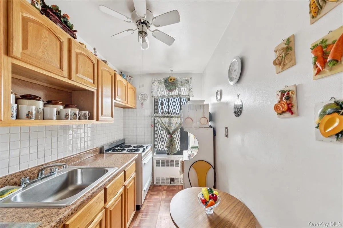 4265 Webster Avenue, New York, NY, 1 Bedroom Bedrooms, 3 Rooms Rooms,1 BathroomBathrooms,Residential,For Rent,Webster,0,905397 4265 Webster Avenue, New York, NY, 1 Bedroom Bedrooms, 3 Rooms Rooms,1 BathroomBathrooms,Residential,For Rent,Webster,0,905397