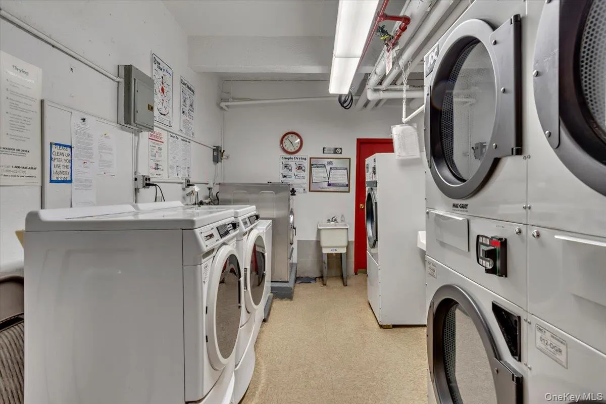 4265 Webster Avenue, New York, NY, 1 Bedroom Bedrooms, 3 Rooms Rooms,1 BathroomBathrooms,Residential,For Rent,Webster,0,905397 4265 Webster Avenue, New York, NY, 1 Bedroom Bedrooms, 3 Rooms Rooms,1 BathroomBathrooms,Residential,For Rent,Webster,0,905397