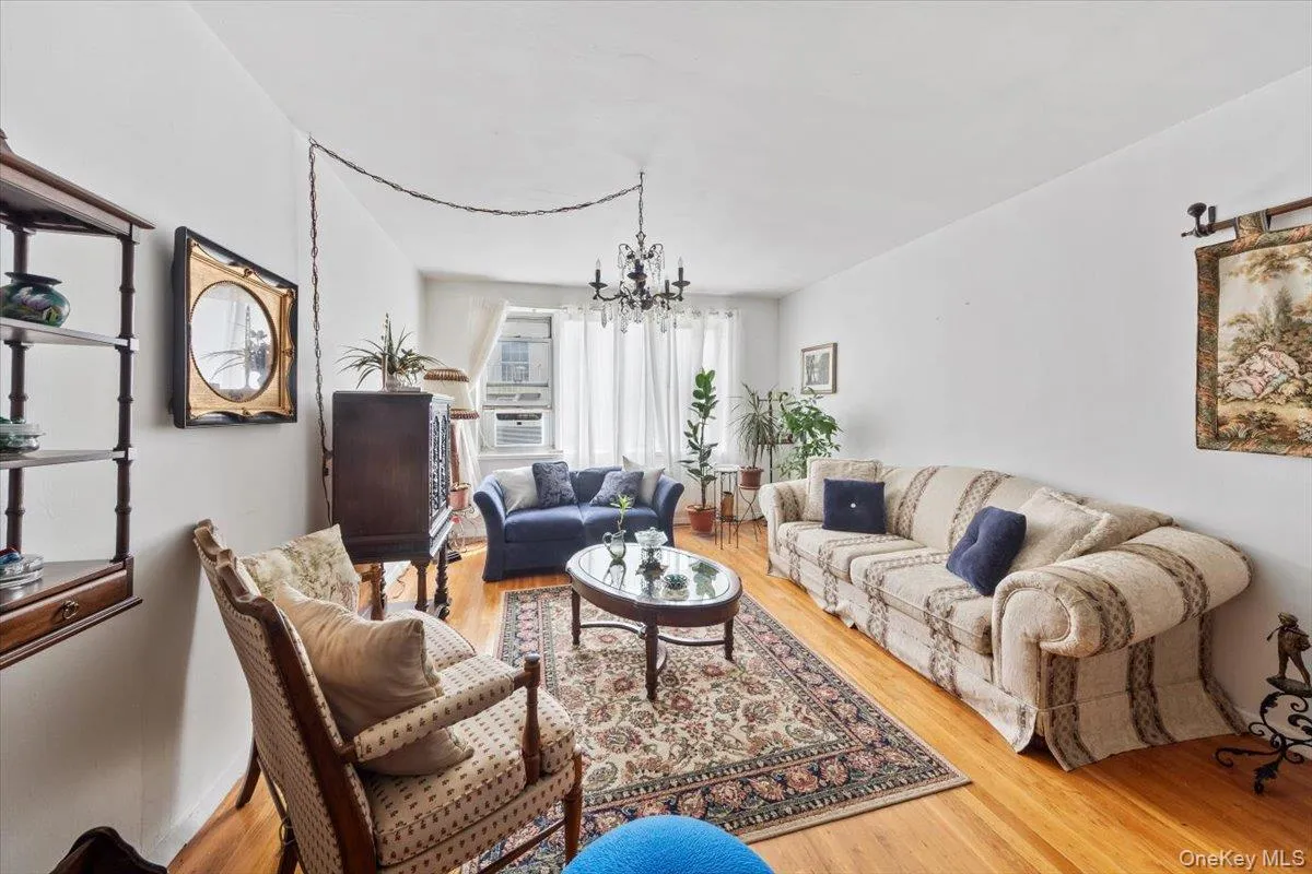 4265 Webster Avenue, New York, NY, 1 Bedroom Bedrooms, 3 Rooms Rooms,1 BathroomBathrooms,Residential,For Rent,Webster,0,905397 4265 Webster Avenue, New York, NY, 1 Bedroom Bedrooms, 3 Rooms Rooms,1 BathroomBathrooms,Residential,For Rent,Webster,0,905397