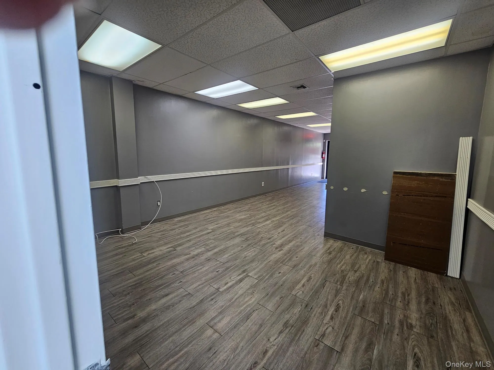 Open Area Next to Large Room When you Come in Open Area Next to Large Room When you Come in