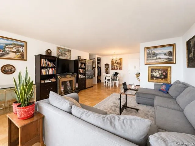 26910 Grand Central Parkway, New York, NY, 1 Bedroom Bedrooms, 3 Rooms Rooms,1 BathroomBathrooms,Residential,For Rent,Grand Central,0,905703 26910 Grand Central Parkway, New York, NY, 1 Bedroom Bedrooms, 3 Rooms Rooms,1 BathroomBathrooms,Residential,For Rent,Grand Central,0,905703