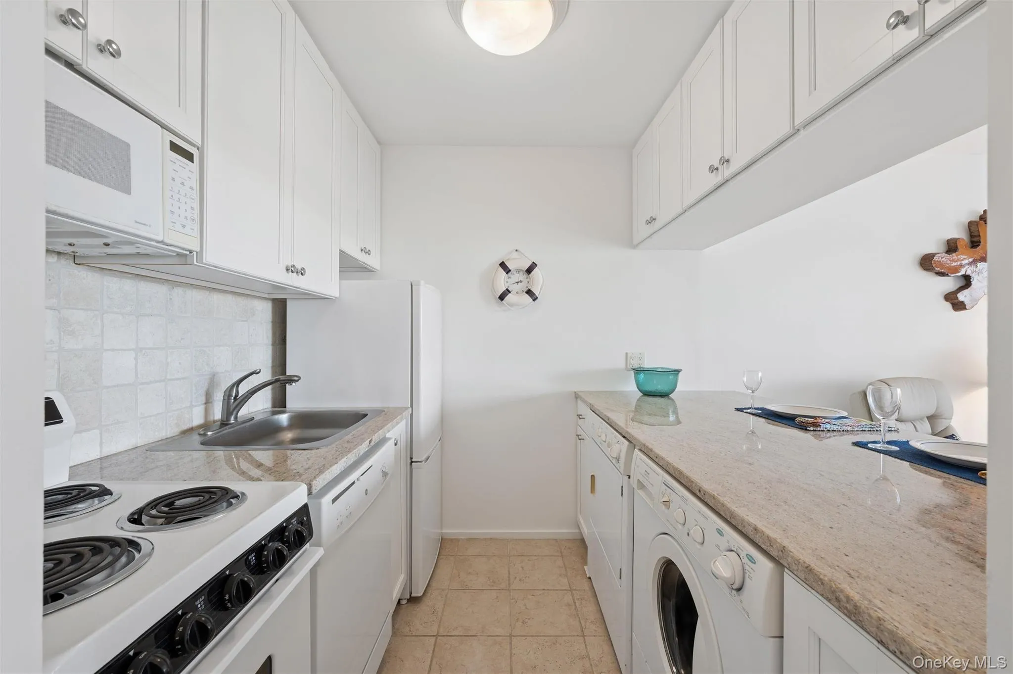 274 Dune Road, Southampton, NY, 1 Bedroom Bedrooms, 4 Rooms Rooms,1 BathroomBathrooms,Residential,For Rent,Dune,0,905709 274 Dune Road, Southampton, NY, 1 Bedroom Bedrooms, 4 Rooms Rooms,1 BathroomBathrooms,Residential,For Rent,Dune,0,905709