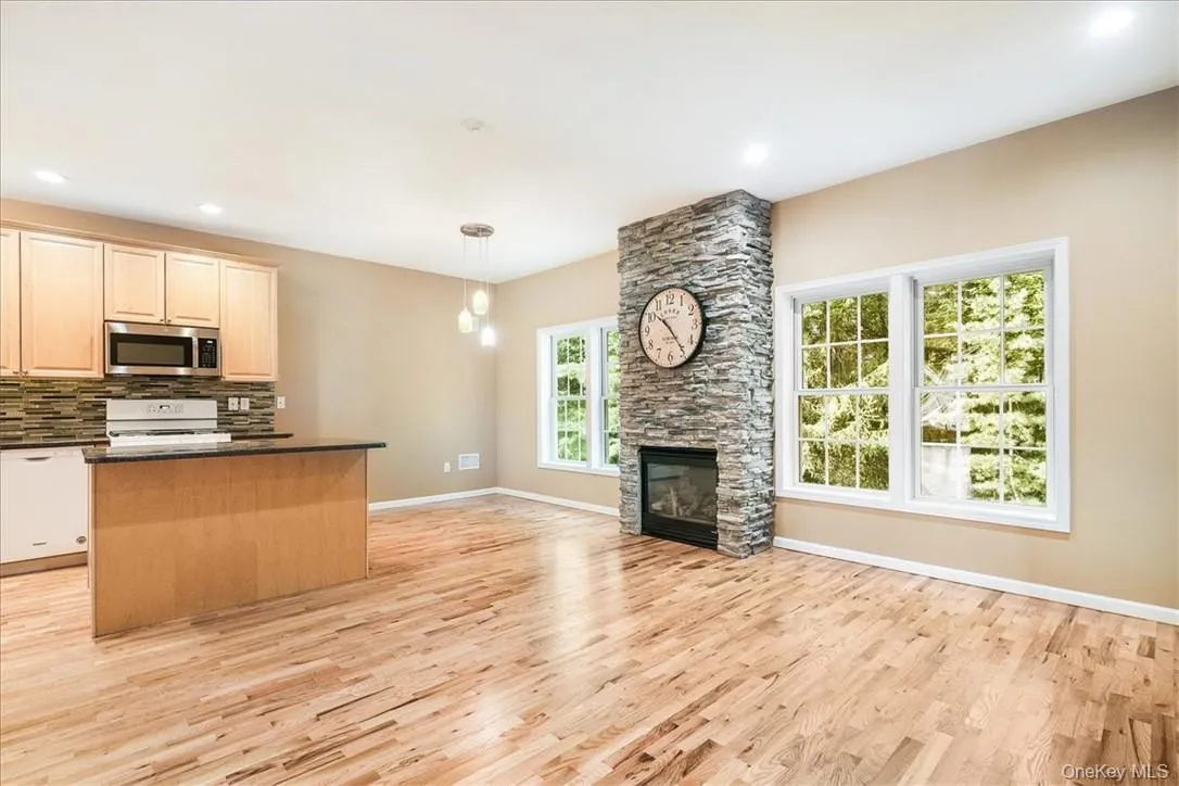 58 Alexander Court, Clarkstown, NY, 3 Bedrooms Bedrooms, 8 Rooms Rooms,3 BathroomsBathrooms,Residential Lease,Idx,Alexander,0,906085 58 Alexander Court, Clarkstown, NY, 3 Bedrooms Bedrooms, 8 Rooms Rooms,3 BathroomsBathrooms,Residential Lease,Idx,Alexander,0,906085