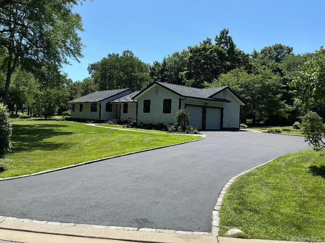 19 MICHAELS Lane, Oyster Bay, NY, 4 Bedrooms Bedrooms, 10 Rooms Rooms,3 BathroomsBathrooms,Residential,For Rent,MICHAELS,0,906140 19 MICHAELS Lane, Oyster Bay, NY, 4 Bedrooms Bedrooms, 10 Rooms Rooms,3 BathroomsBathrooms,Residential,For Rent,MICHAELS,0,906140