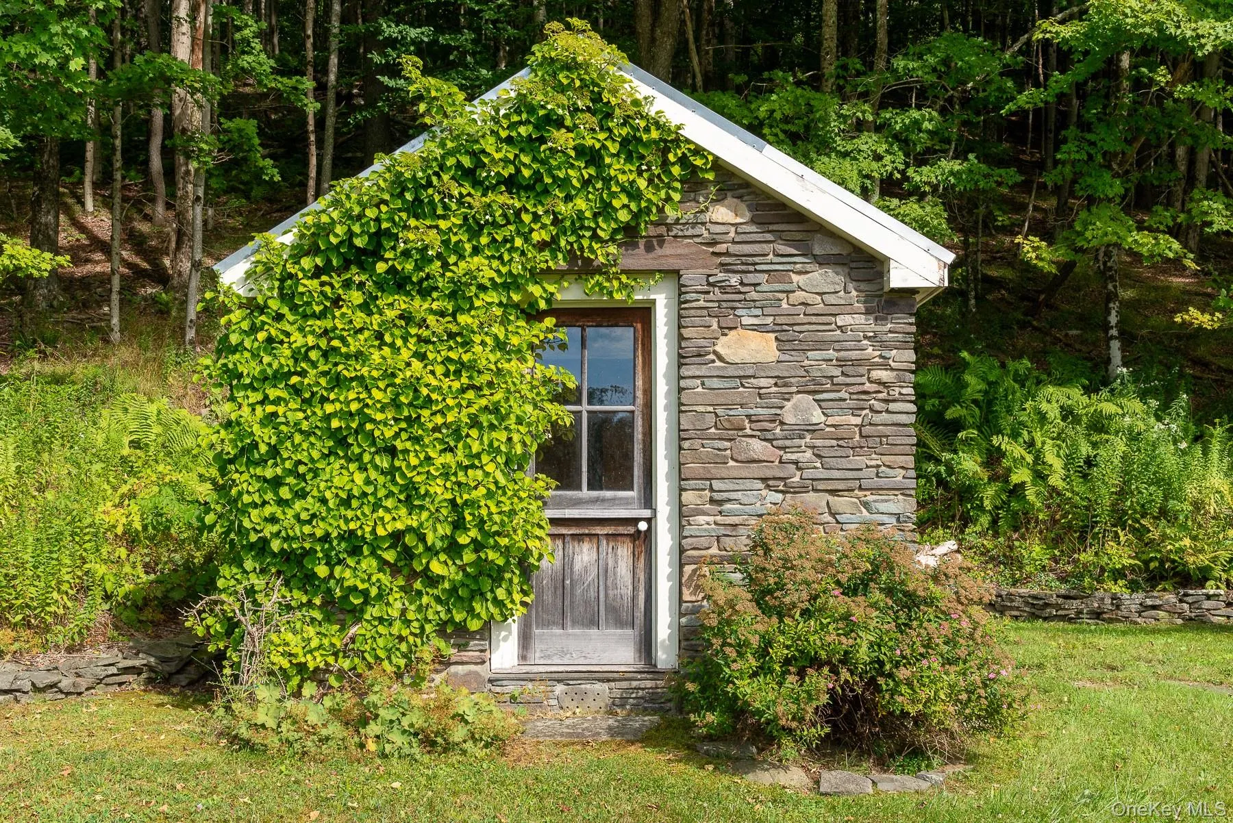 Exterior view of stone siding Exterior view of stone siding