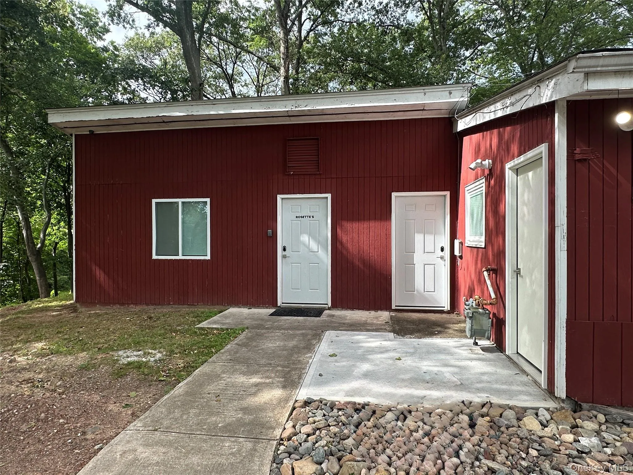 Private Rear Entrance Private Rear Entrance