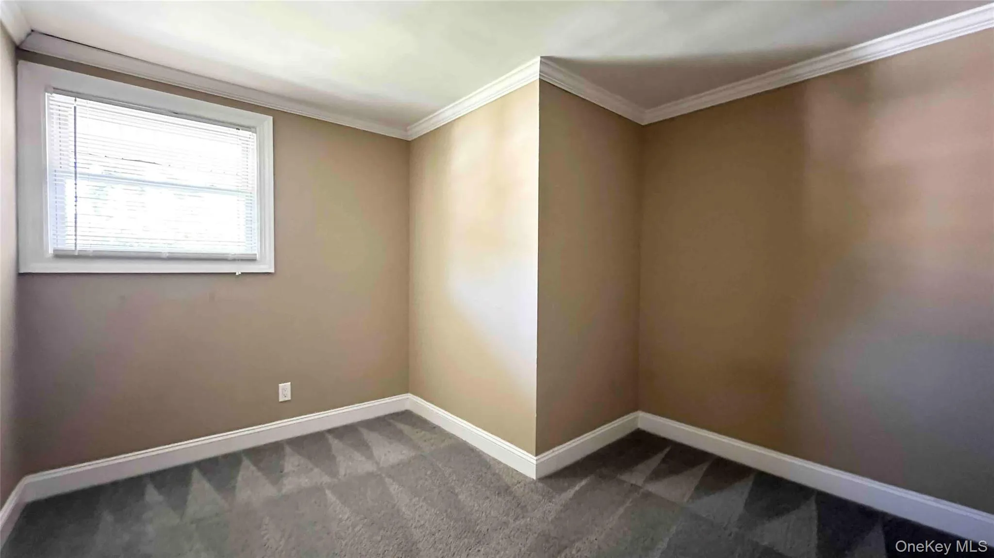 27 Southridge Drive, Glen Cove, NY, 2 Bedrooms Bedrooms, 5 Rooms Rooms,1 BathroomBathrooms,Residential Lease,Idx,Southridge,0,907223 27 Southridge Drive, Glen Cove, NY, 2 Bedrooms Bedrooms, 5 Rooms Rooms,1 BathroomBathrooms,Residential Lease,Idx,Southridge,0,907223