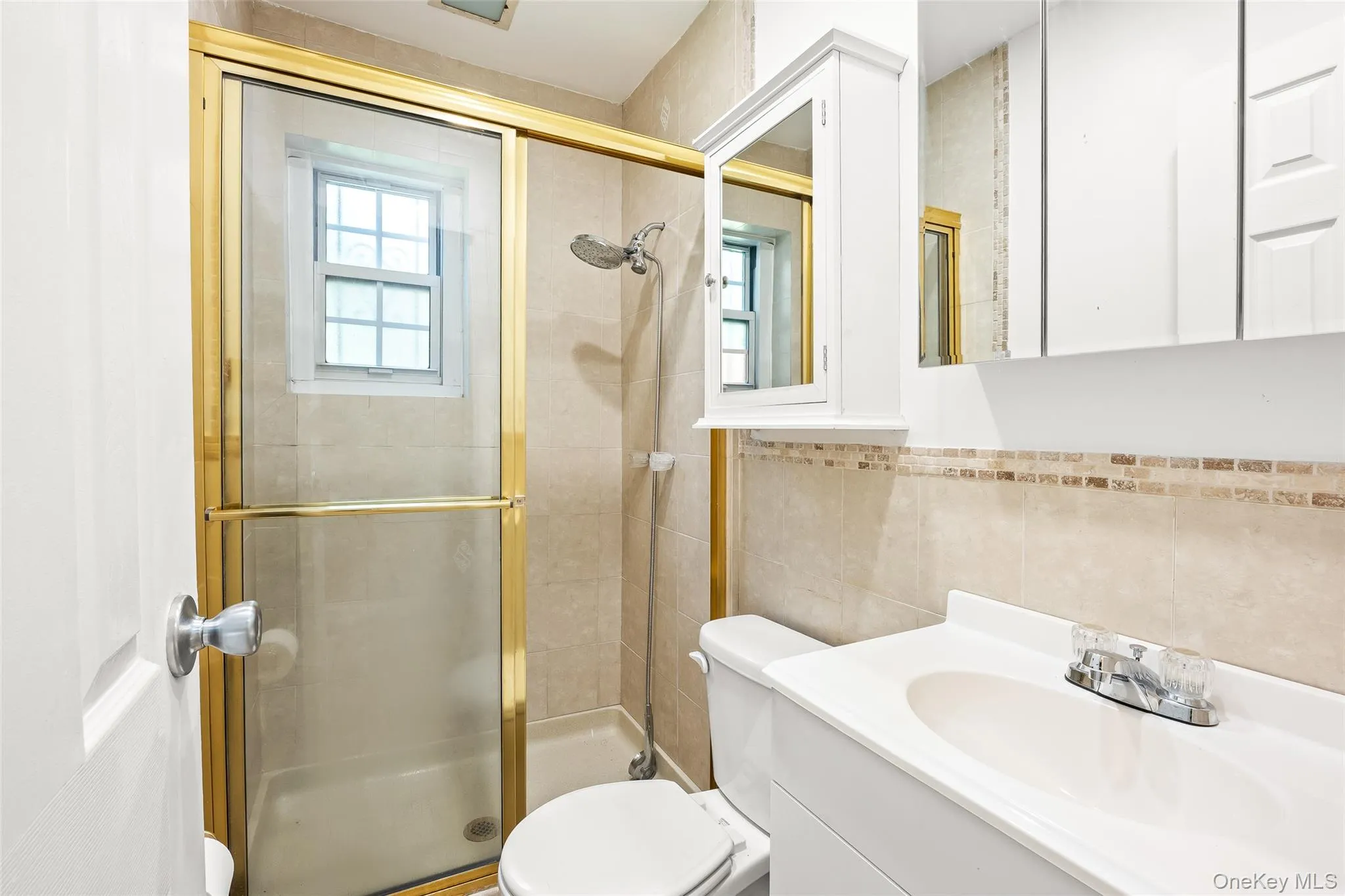 400 Maryland Avenue, New York, NY, 3 Bedrooms Bedrooms, 6 Rooms Rooms,2 BathroomsBathrooms,Residential,For Rent,Maryland,0,KEY907277 400 Maryland Avenue, New York, NY, 3 Bedrooms Bedrooms, 6 Rooms Rooms,2 BathroomsBathrooms,Residential,For Rent,Maryland,0,KEY907277