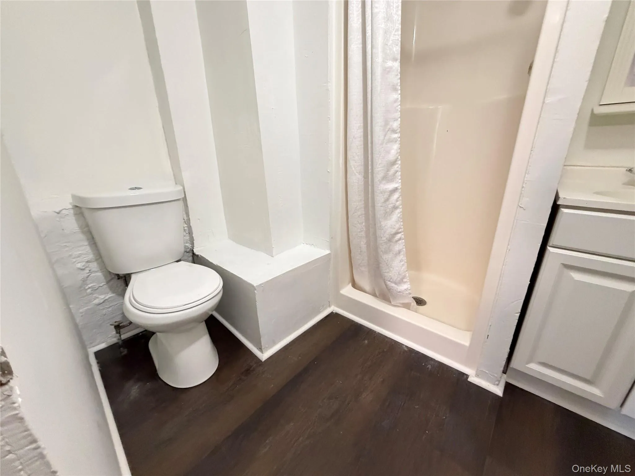 82 Waring Place, Yonkers, NY, 2 Bedrooms Bedrooms, 6 Rooms Rooms,1 BathroomBathrooms,Residential Lease,For Rent,Waring,0,907433 82 Waring Place, Yonkers, NY, 2 Bedrooms Bedrooms, 6 Rooms Rooms,1 BathroomBathrooms,Residential Lease,For Rent,Waring,0,907433