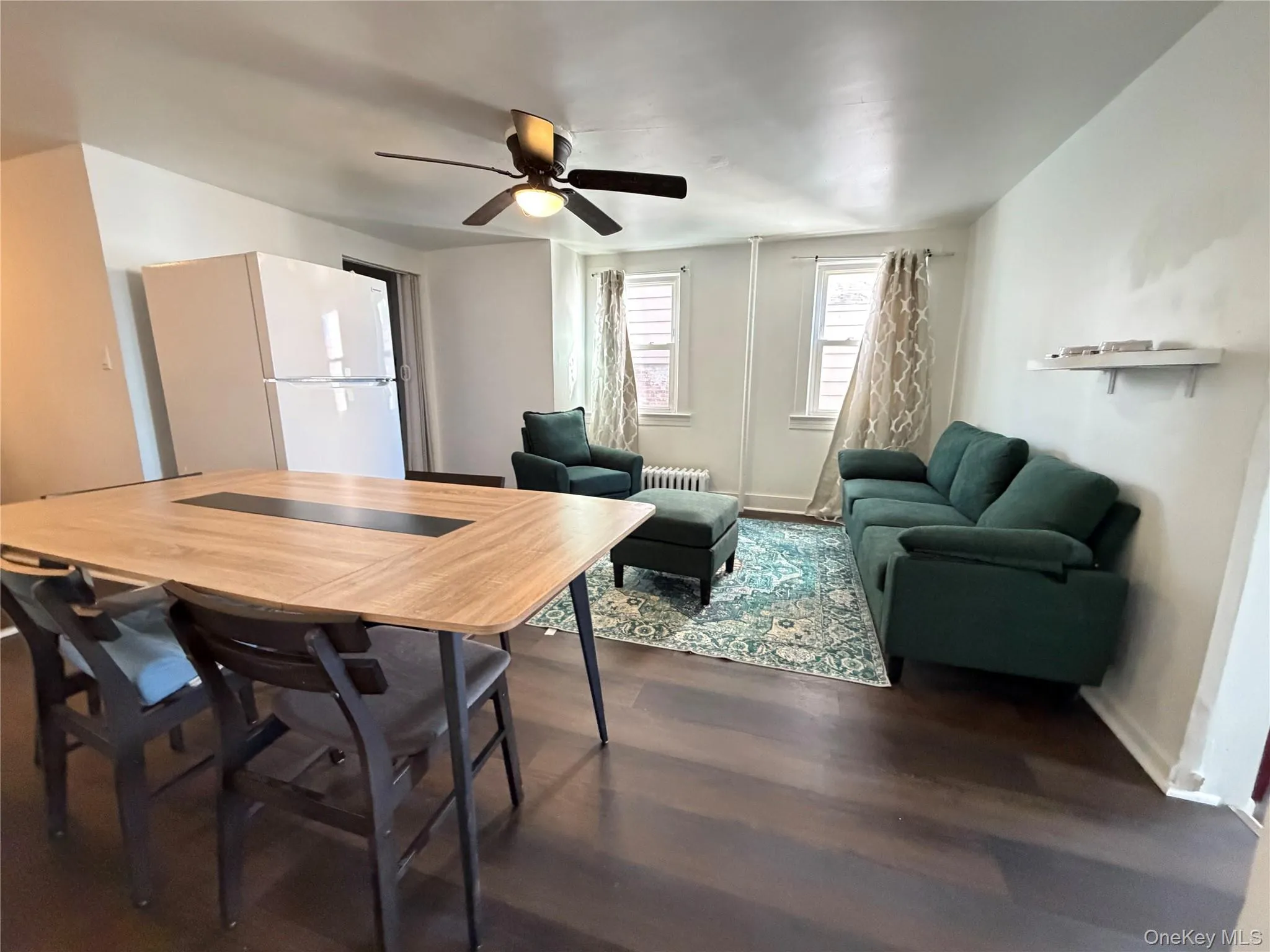 82 Waring Place, Yonkers, NY, 2 Bedrooms Bedrooms, 6 Rooms Rooms,1 BathroomBathrooms,Residential Lease,For Rent,Waring,0,907433 82 Waring Place, Yonkers, NY, 2 Bedrooms Bedrooms, 6 Rooms Rooms,1 BathroomBathrooms,Residential Lease,For Rent,Waring,0,907433