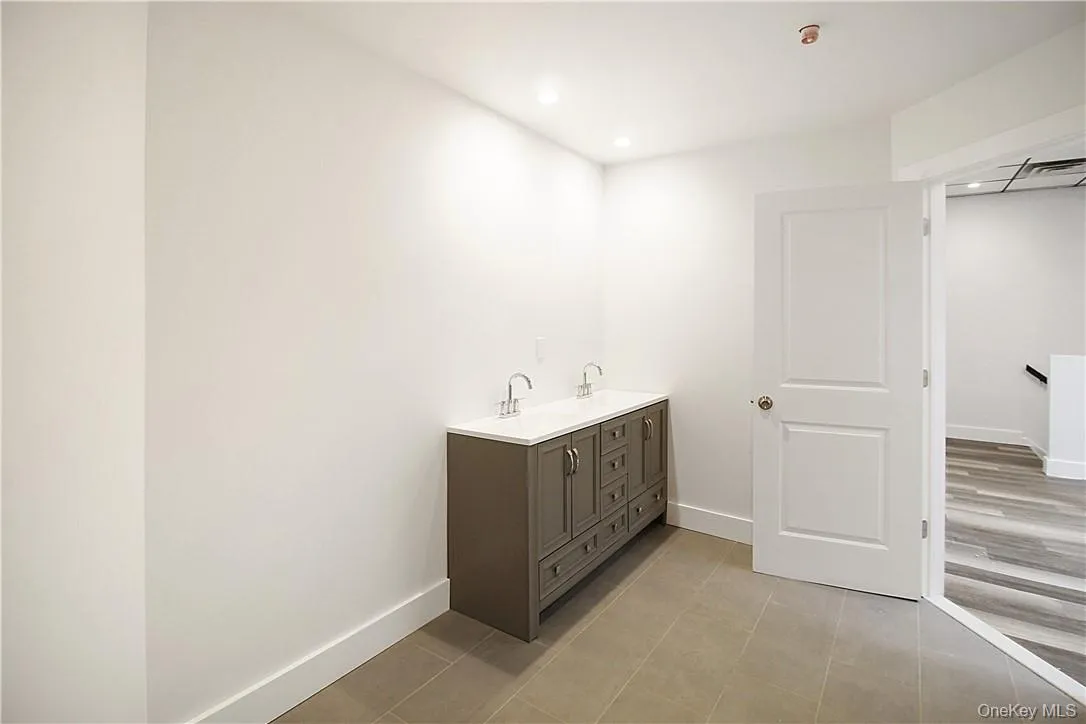 939 Central Avenue, Peekskill, NY, 2 Bedrooms Bedrooms, 4 Rooms Rooms,1 BathroomBathrooms,Residential Lease,Idx,Central,0,907529 939 Central Avenue, Peekskill, NY, 2 Bedrooms Bedrooms, 4 Rooms Rooms,1 BathroomBathrooms,Residential Lease,Idx,Central,0,907529