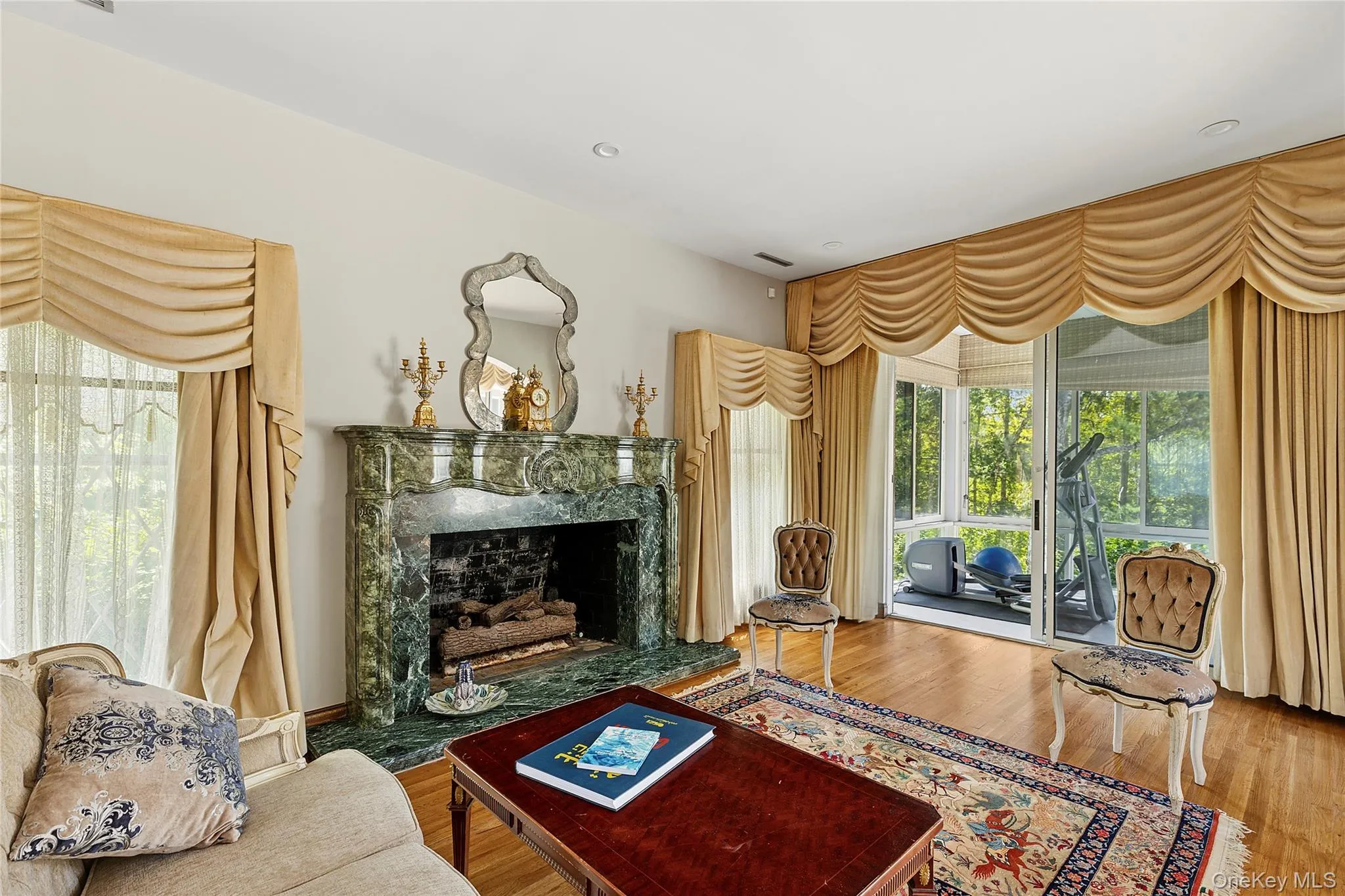 13 Chanticlare Drive, North Hempstead, NY, 5 Bedrooms Bedrooms, 10 Rooms Rooms,5 BathroomsBathrooms,Residential Sale,For Rent,Chanticlare,0,907698 13 Chanticlare Drive, North Hempstead, NY, 5 Bedrooms Bedrooms, 10 Rooms Rooms,5 BathroomsBathrooms,Residential Sale,For Rent,Chanticlare,0,907698