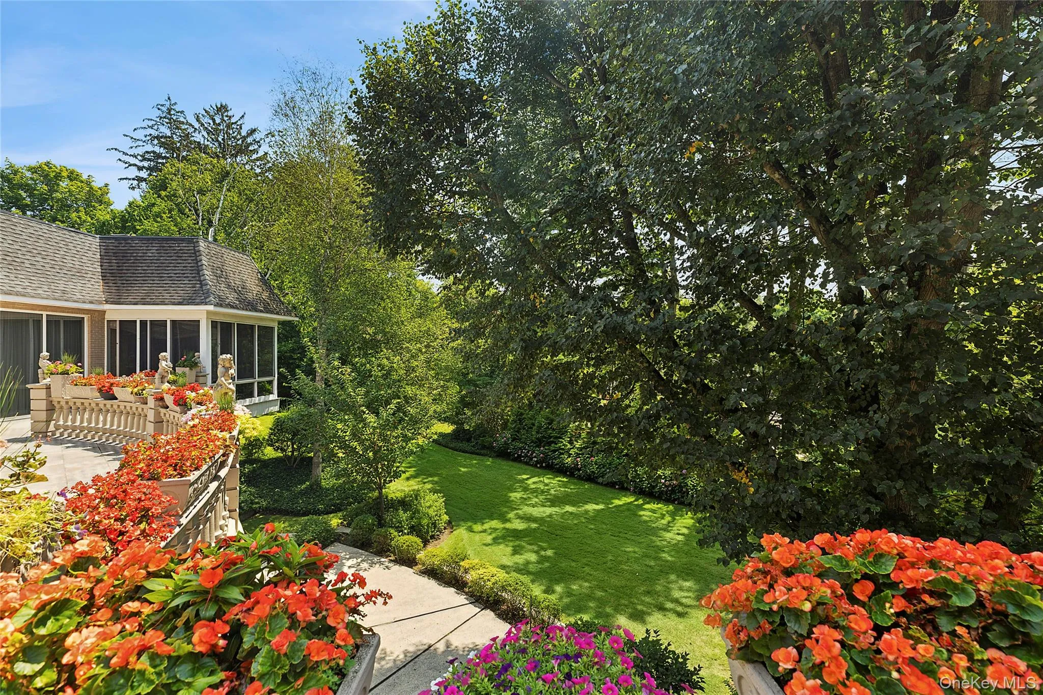 13 Chanticlare Drive, North Hempstead, NY, 5 Bedrooms Bedrooms, 10 Rooms Rooms,5 BathroomsBathrooms,Residential Sale,For Rent,Chanticlare,0,907698 13 Chanticlare Drive, North Hempstead, NY, 5 Bedrooms Bedrooms, 10 Rooms Rooms,5 BathroomsBathrooms,Residential Sale,For Rent,Chanticlare,0,907698