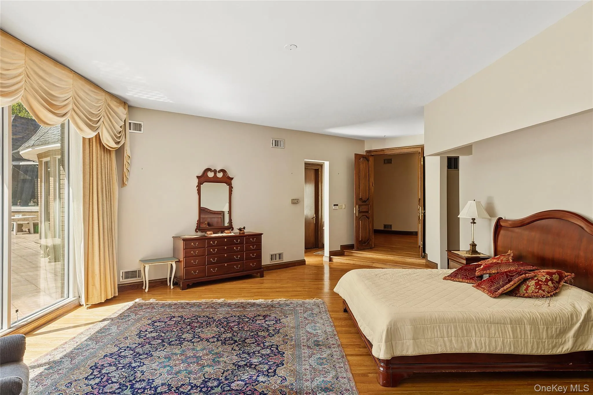 13 Chanticlare Drive, North Hempstead, NY, 5 Bedrooms Bedrooms, 10 Rooms Rooms,5 BathroomsBathrooms,Residential Sale,For Rent,Chanticlare,0,907698 13 Chanticlare Drive, North Hempstead, NY, 5 Bedrooms Bedrooms, 10 Rooms Rooms,5 BathroomsBathrooms,Residential Sale,For Rent,Chanticlare,0,907698