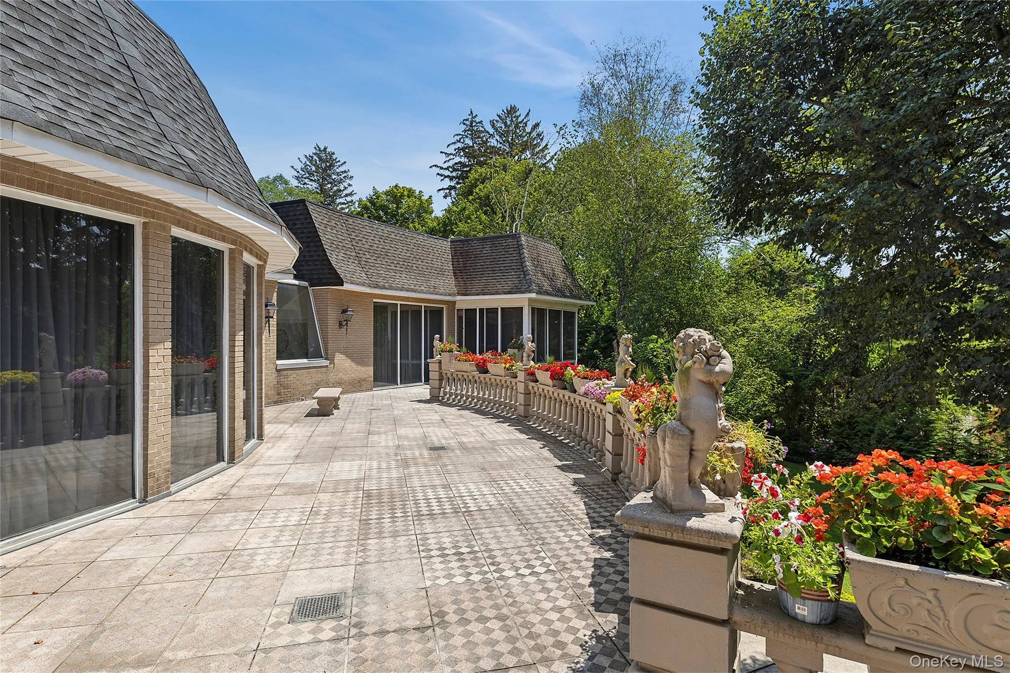 13 Chanticlare Drive, North Hempstead, NY, 5 Bedrooms Bedrooms, 10 Rooms Rooms,5 BathroomsBathrooms,Residential Sale,For Rent,Chanticlare,0,907698 13 Chanticlare Drive, North Hempstead, NY, 5 Bedrooms Bedrooms, 10 Rooms Rooms,5 BathroomsBathrooms,Residential Sale,For Rent,Chanticlare,0,907698
