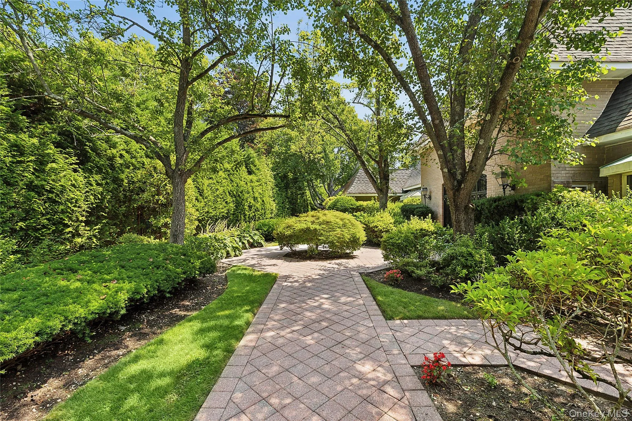 13 Chanticlare Drive, North Hempstead, NY, 5 Bedrooms Bedrooms, 10 Rooms Rooms,5 BathroomsBathrooms,Residential Sale,For Rent,Chanticlare,0,907698 13 Chanticlare Drive, North Hempstead, NY, 5 Bedrooms Bedrooms, 10 Rooms Rooms,5 BathroomsBathrooms,Residential Sale,For Rent,Chanticlare,0,907698