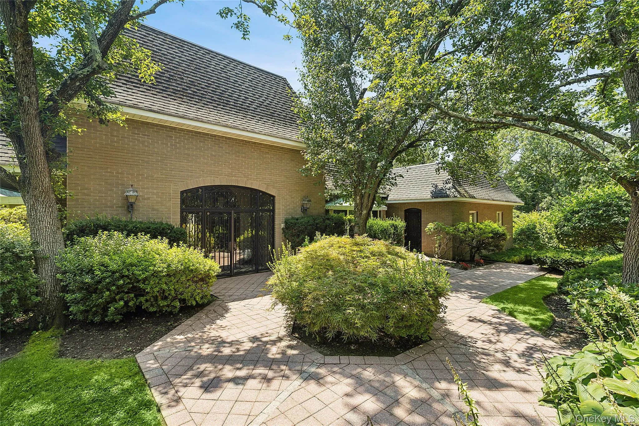 13 Chanticlare Drive, North Hempstead, NY, 5 Bedrooms Bedrooms, 10 Rooms Rooms,5 BathroomsBathrooms,Residential Sale,For Rent,Chanticlare,0,907698 13 Chanticlare Drive, North Hempstead, NY, 5 Bedrooms Bedrooms, 10 Rooms Rooms,5 BathroomsBathrooms,Residential Sale,For Rent,Chanticlare,0,907698
