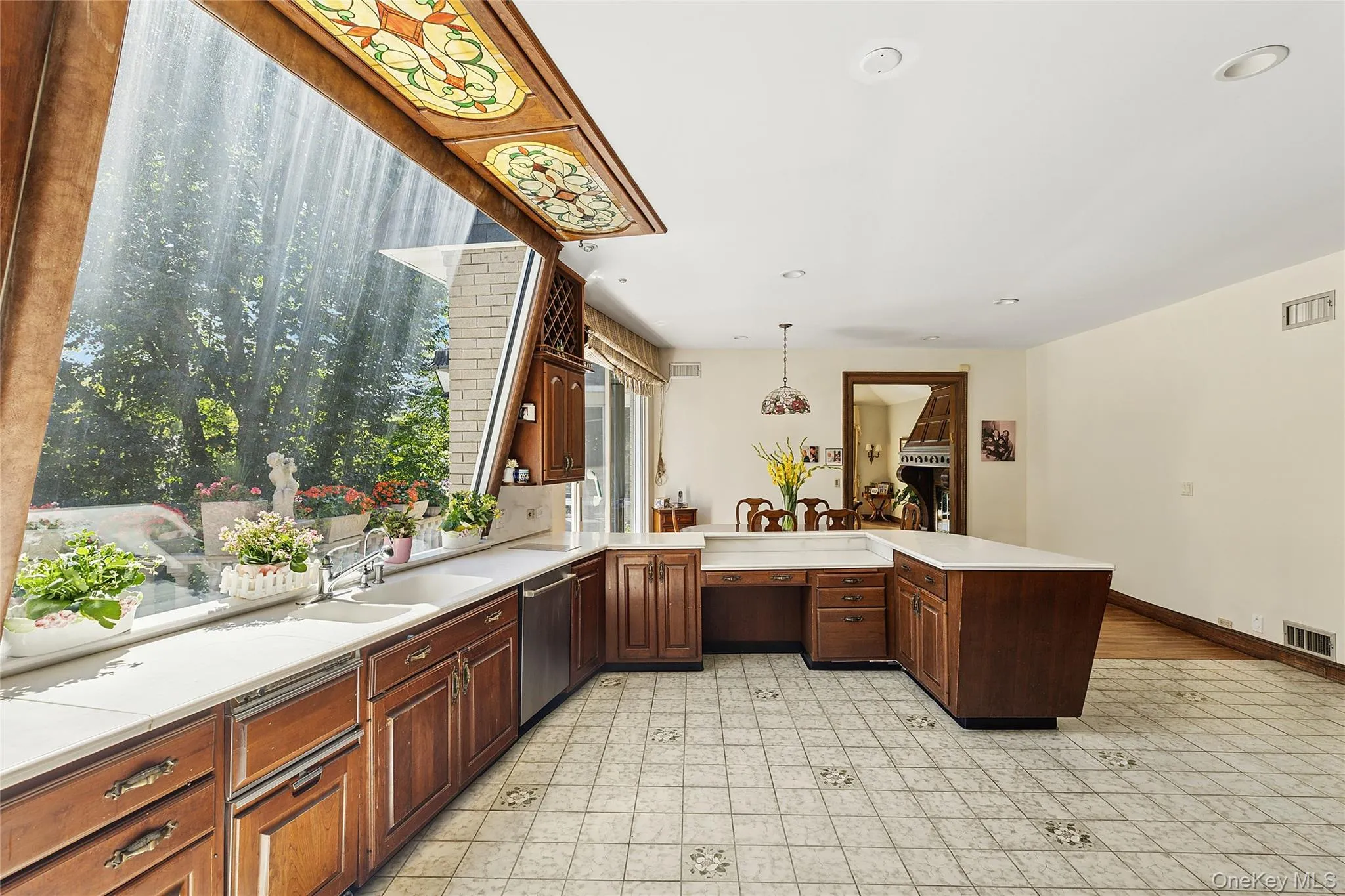 13 Chanticlare Drive, North Hempstead, NY, 5 Bedrooms Bedrooms, 10 Rooms Rooms,5 BathroomsBathrooms,Residential Sale,For Rent,Chanticlare,0,907698 13 Chanticlare Drive, North Hempstead, NY, 5 Bedrooms Bedrooms, 10 Rooms Rooms,5 BathroomsBathrooms,Residential Sale,For Rent,Chanticlare,0,907698