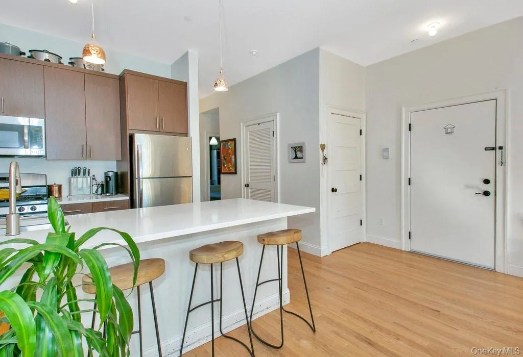 71 Broadway, Orangetown, NY, 2 Bedrooms Bedrooms, 4 Rooms Rooms,1 BathroomBathrooms,Residential Lease,Idx,Broadway,907881 71 Broadway, Orangetown, NY, 2 Bedrooms Bedrooms, 4 Rooms Rooms,1 BathroomBathrooms,Residential Lease,Idx,Broadway,907881